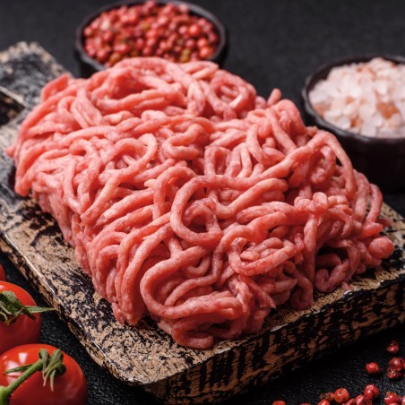 Mięso mielone wołowe black angus na desce