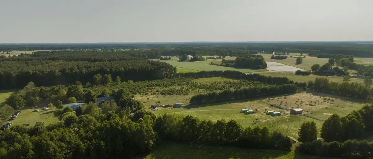 Widok na farmę pastwiskowe z góry